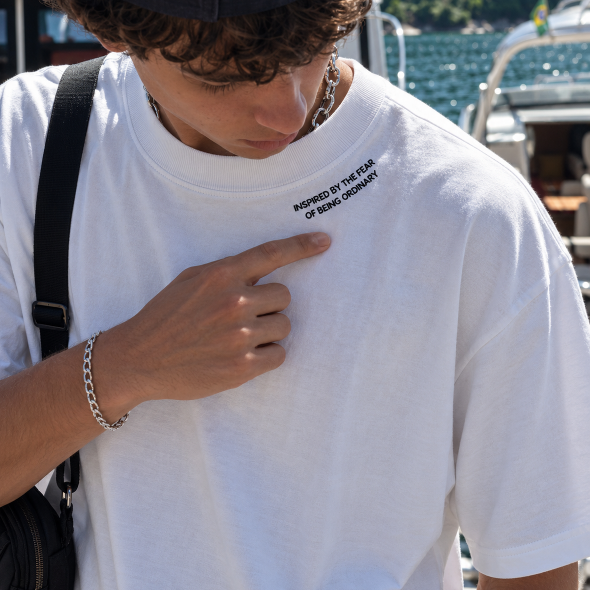 Camiseta Oversized Fear of Ordinary