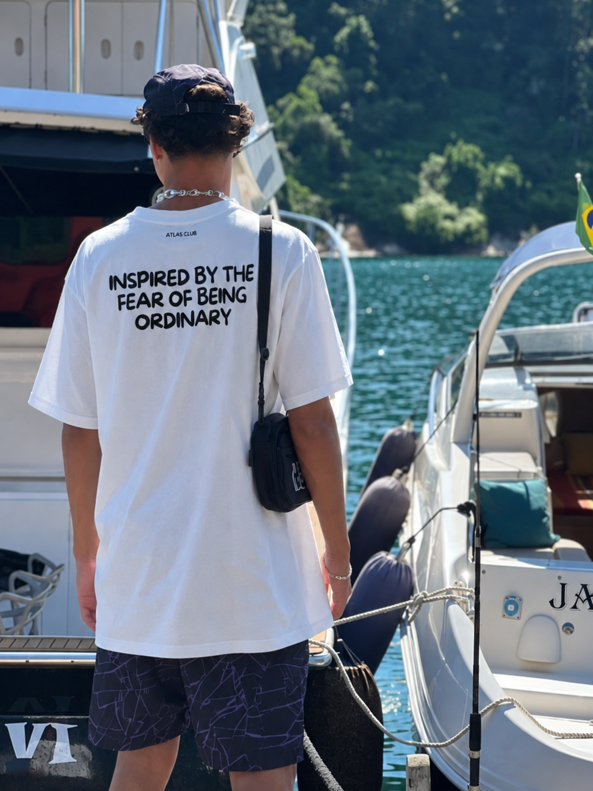 Camiseta Oversized Fear of Ordinary